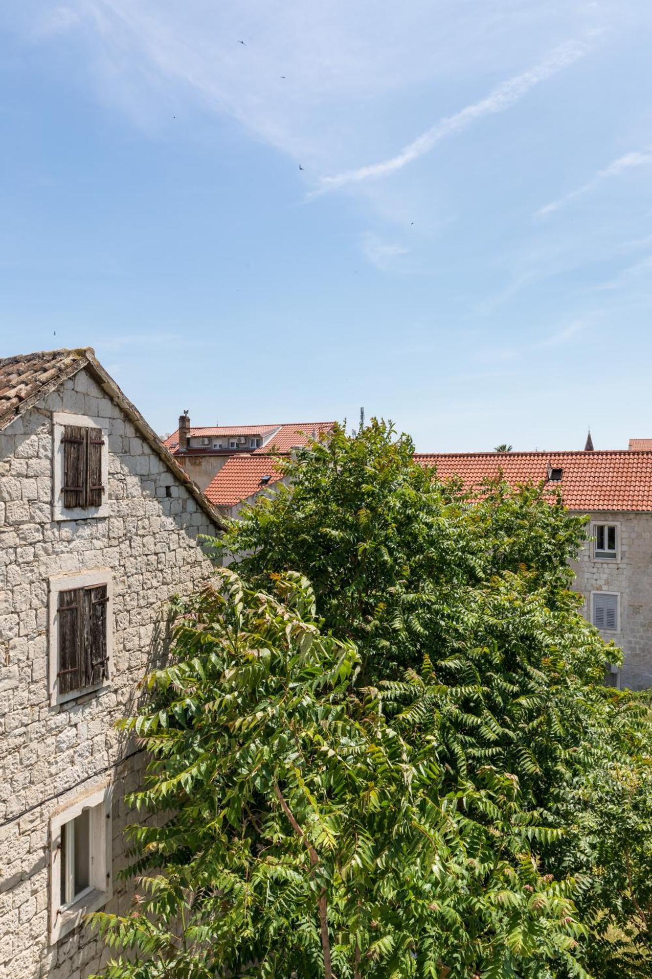 Romantic Apartment With Balcony Σπλιτ Εξωτερικό φωτογραφία